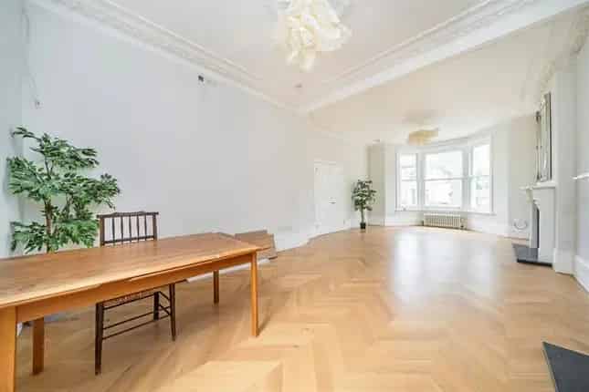 5 Bedroom Semi-Detached House Jerningham Road SE14