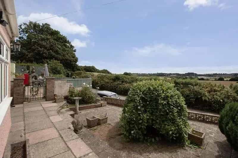 3 Bed Semi Detached House for Sale