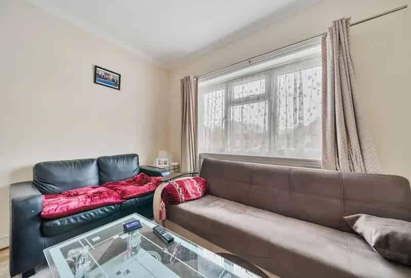 3 Bedroom Maisonette Near Baitul Futuh Mosque