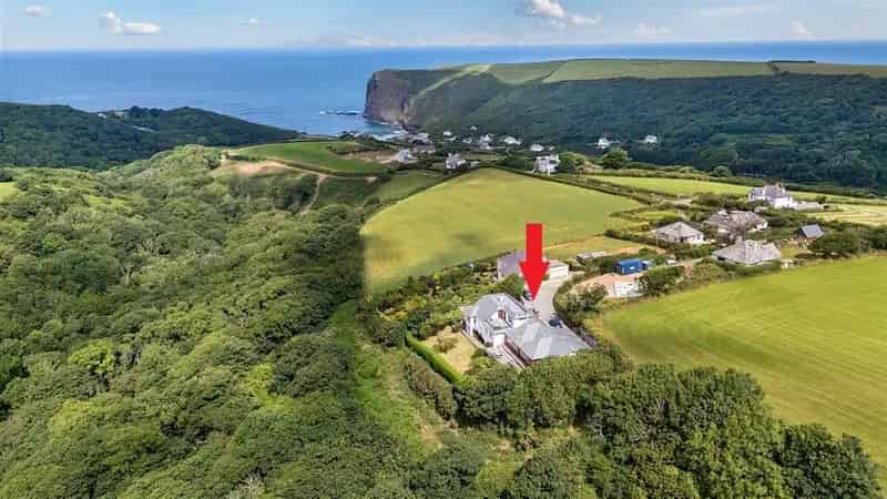6 Bedroom Detached House For Sale
