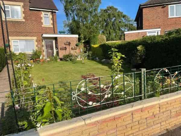 Beautiful 3 Bed Semi in Loggerheads