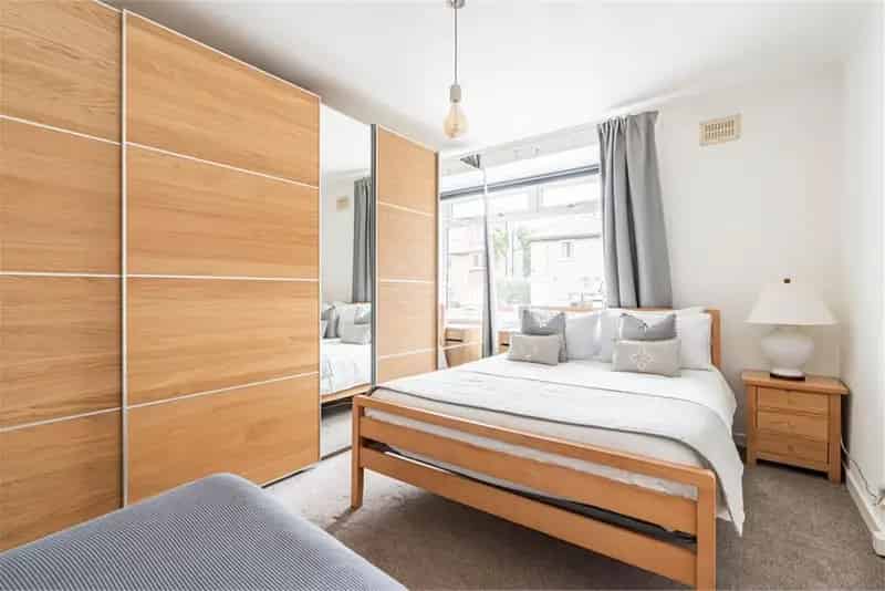 2 Bed Flat Lower Villa Colinton Mains South Facing Garden EV Charger