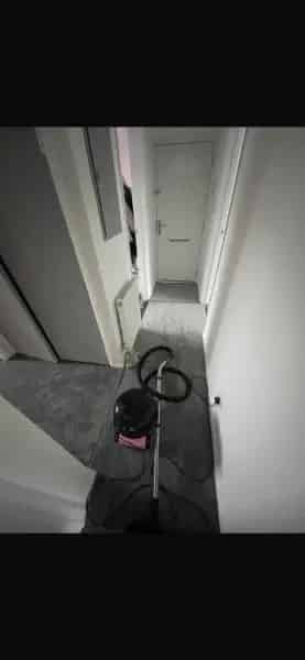 Big 2 Bed Flat New Carpets Large Kitchen