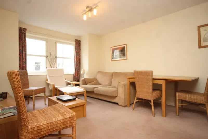 2 Bedroom Flat to Rent