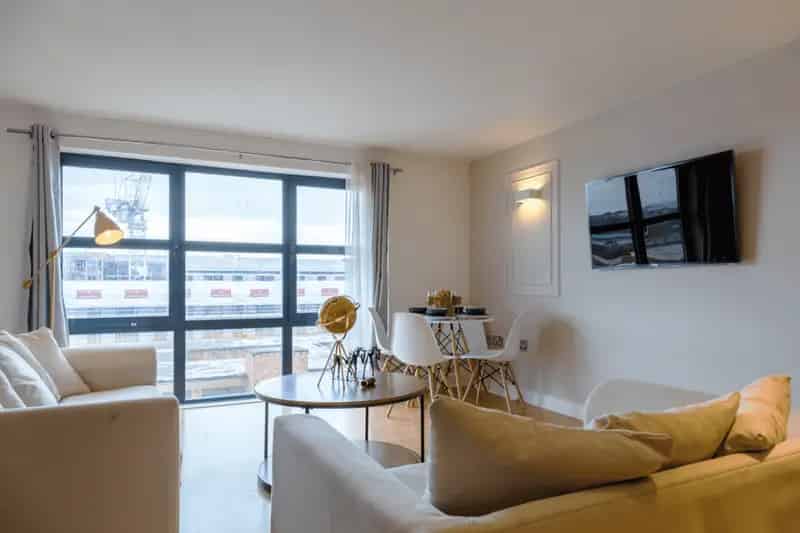 Luxury 3-Bedroom Apartment Birmingham City Centre