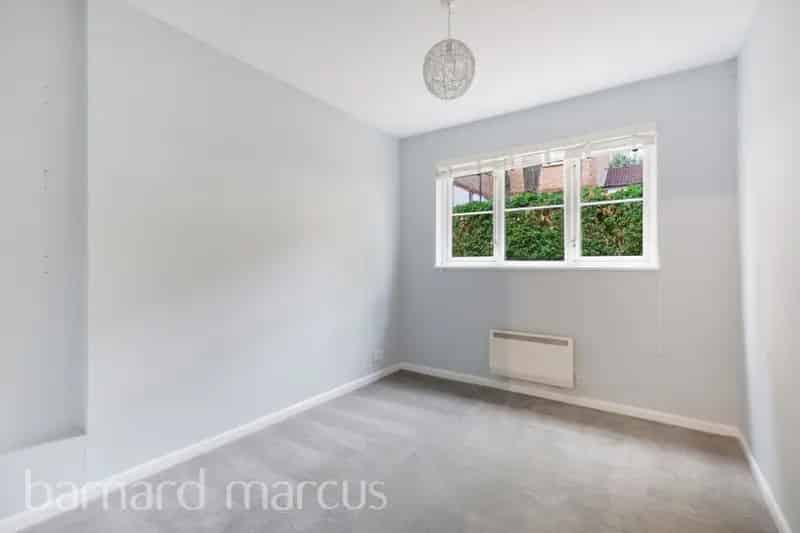 2 Double Bedroom Apartment South Sutton Belmont Heights Allocated Parking
