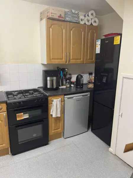 Flat For Rent in Sheffield, England