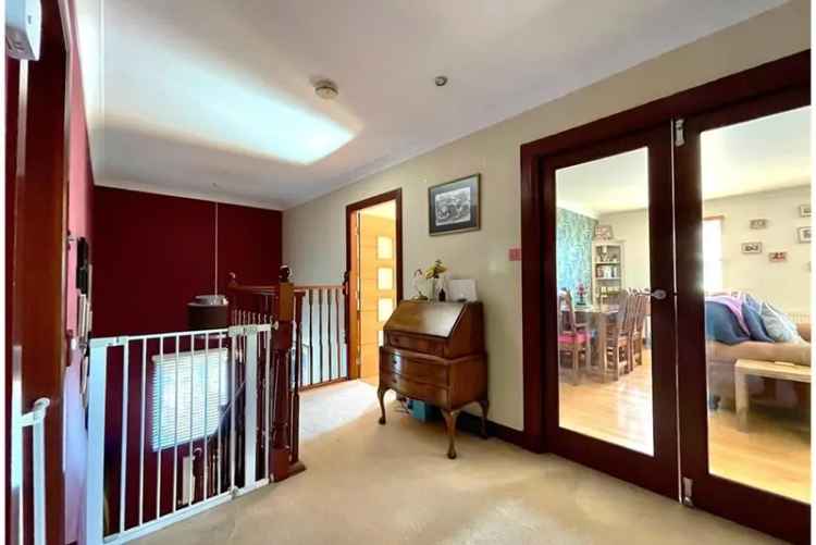 5 Bed Detached House with 2 Reception Rooms and Stunning Views