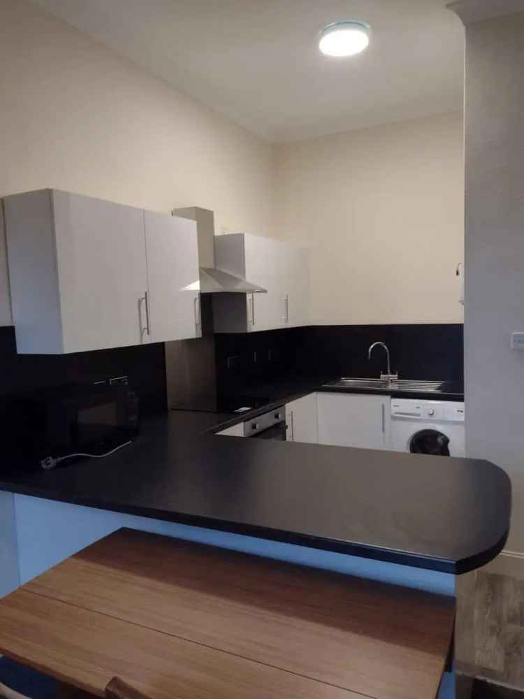 3 bedroom flat to rent