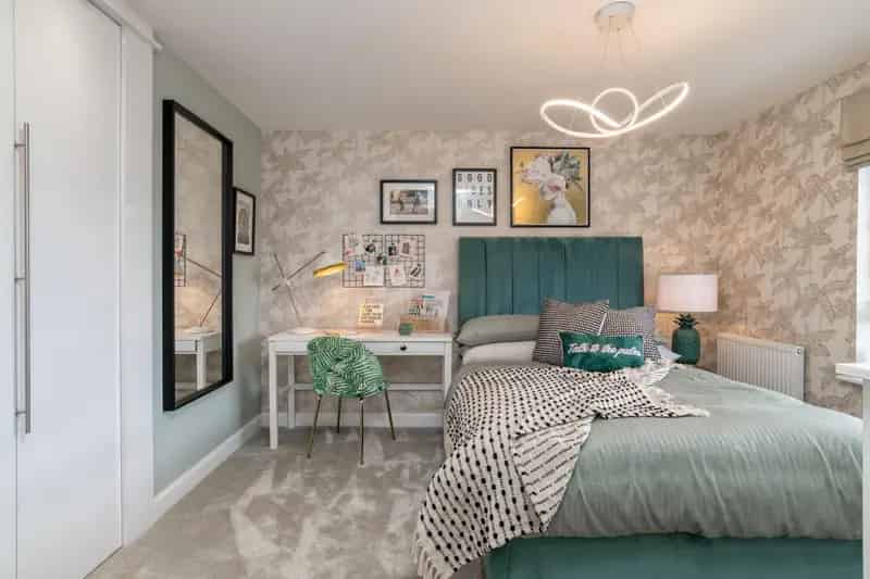 4 Bed House For Sale Modern Family Home 2 En-Suites Integral Garage