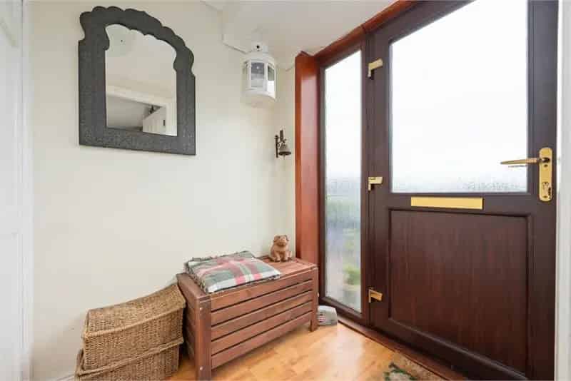 3 Bed Detached House with Garden and Garage