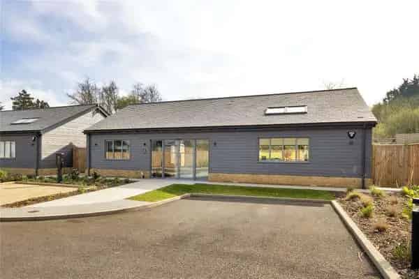 Westerham Heights New Homes: 3 & 4 Bedroom Houses and Bungalows