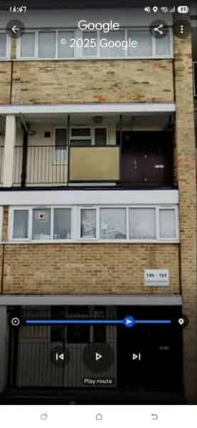 2 Bedroom Maisonette Near Green Spaces and Good Schools