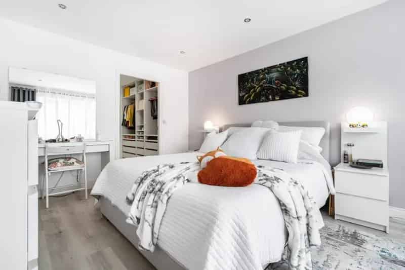 5 Bed Detached House For Sale Near Schools and Parks