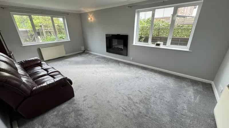 4 Bedroom Detached House For Sale in Hawkeridge
