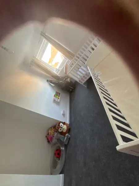 Spacious Property Near Town Centre with New Carpet