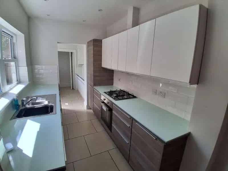 3 Bed End Terrace House For Sale