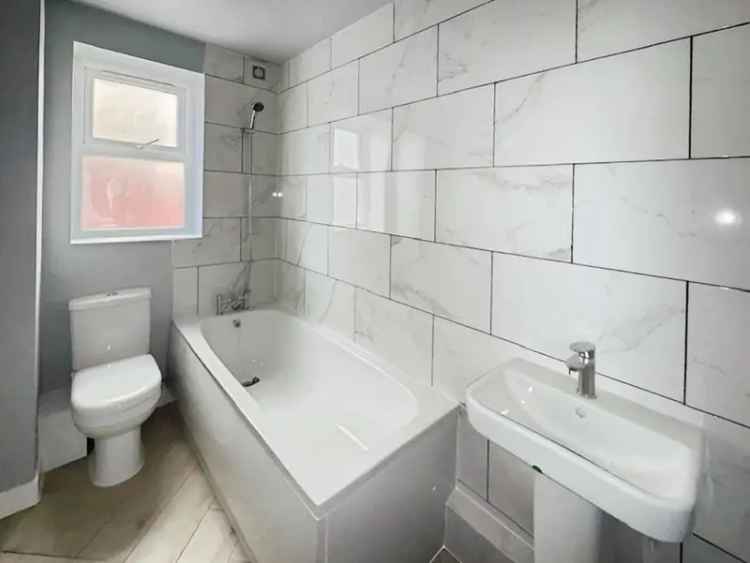 2 Bedroom Flat to Rent Blackpool Lancashire FY1