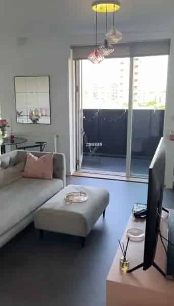 1 Bedroom Flat New Build Canary Wharf Area