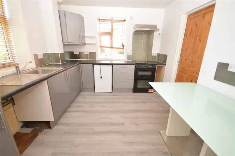 Three Bedroom Semi Detached House with Utility Room and Garden