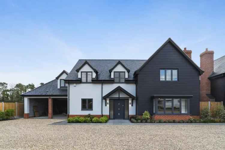 5 Bedroom Detached House For Sale