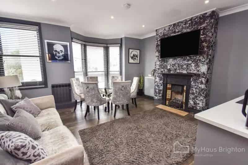 3 Bedroom Apartment for Sale City Living