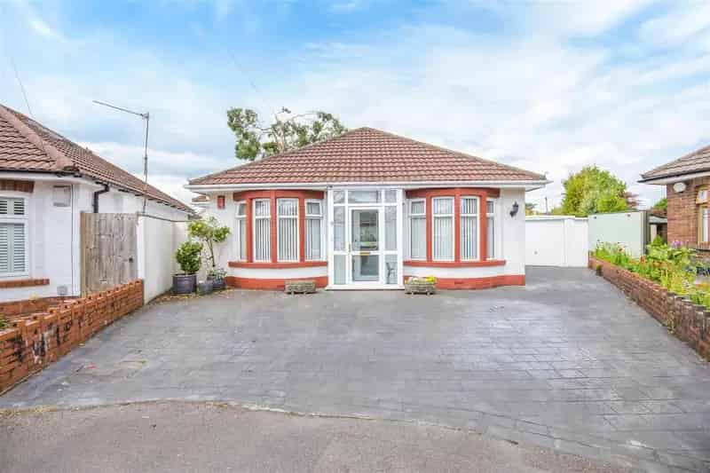 3 Bedroom Detached Bungalow for Sale in Whitchurch