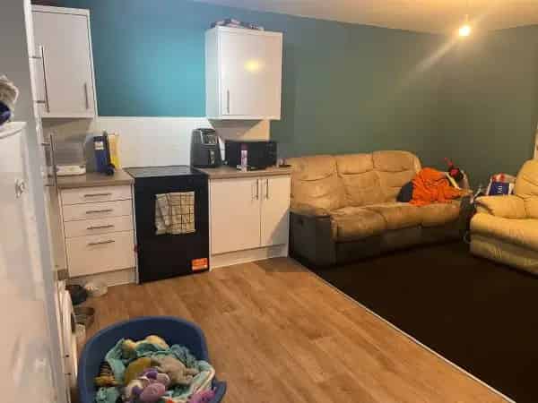 2 Bed Ground Floor Flat Opposite Yate Shopping Centre