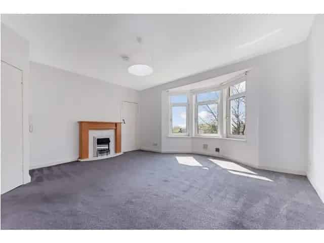 2 Bedroom Flat for Sale in Riddrie