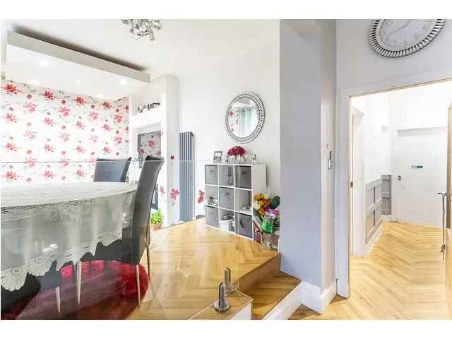 2 bedroom flat  for sale