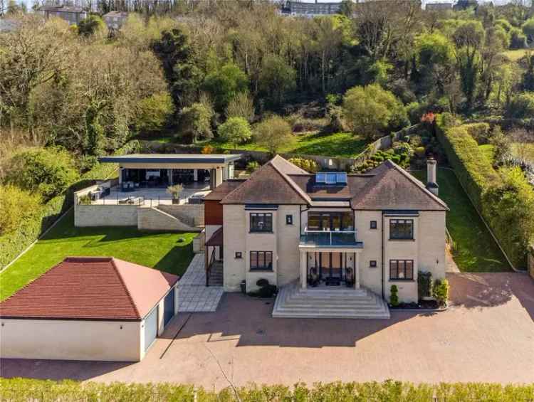 5 Bedroom Detached House with City Views
