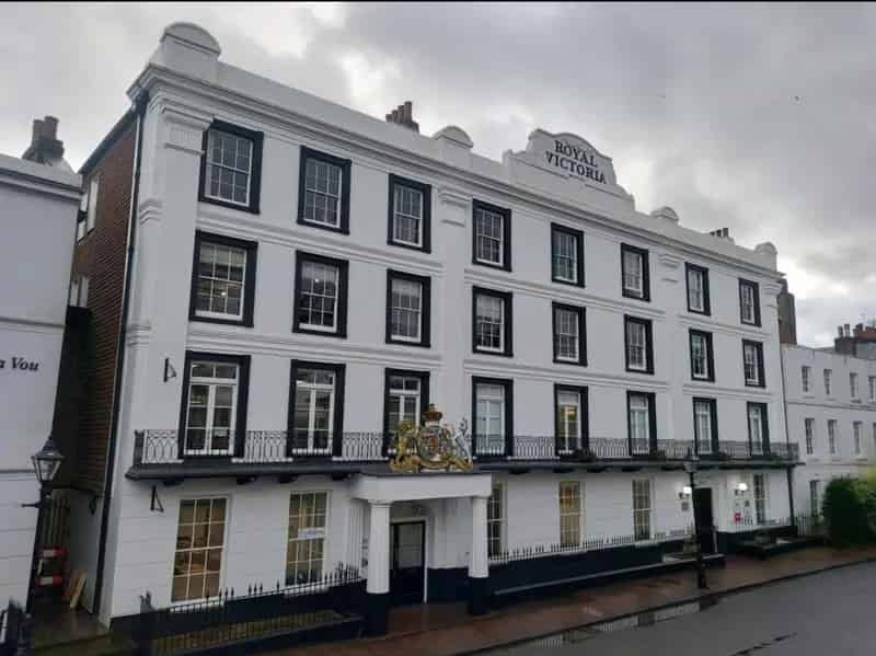 First Floor Offices Grade II Listed Building Pantiles