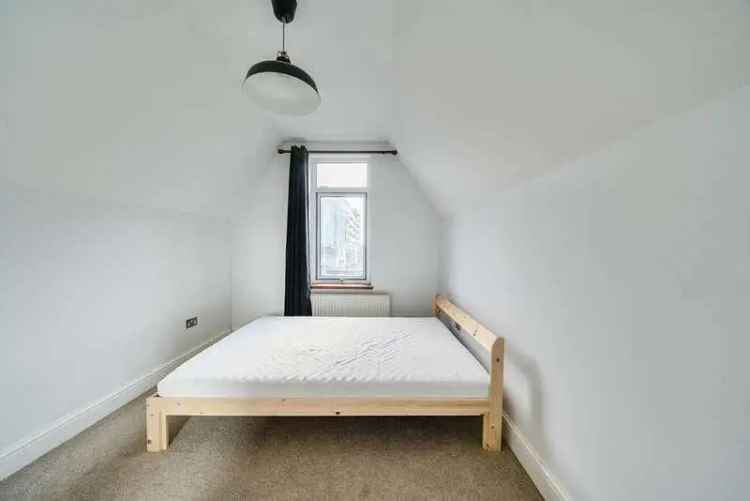 2 Bed Flat for Sale in Streatham