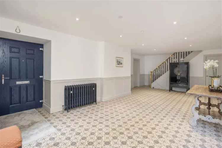 6 Bed Townhouse with 3 Reception Rooms in Portobello