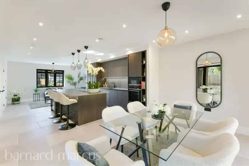 Two Bedroom Detached Family Home with Sensational Kitchen and Landscaped Garden