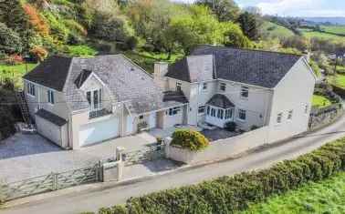 House For Sale in Teignbridge, England