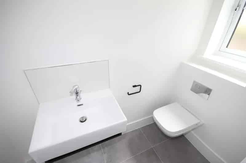 4 Bed Detached House For Sale