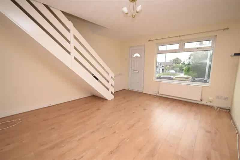 2 Bedroom Mews House For Let Near Amenities