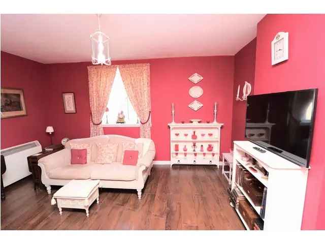 3 bedroom flat  for sale