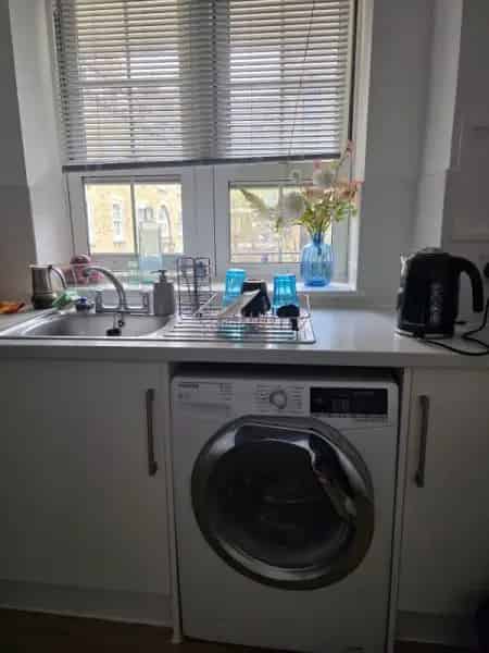 2 Bedroom Flat near Warren Street Great Portland Street