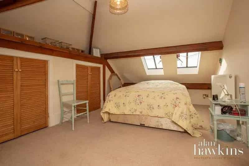 3 Bed Barn Conversion 1.1 Acre Plot Detached Triple Garage