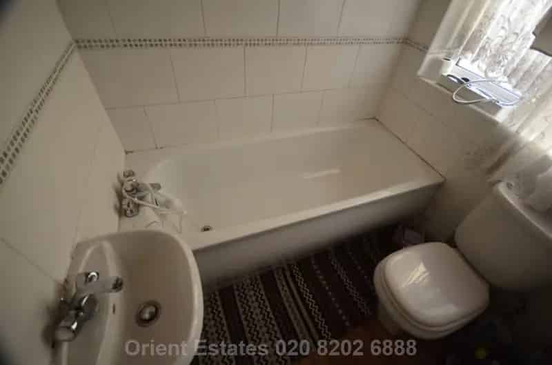 2 Bedroom Flat House to Rent near Middlesex University