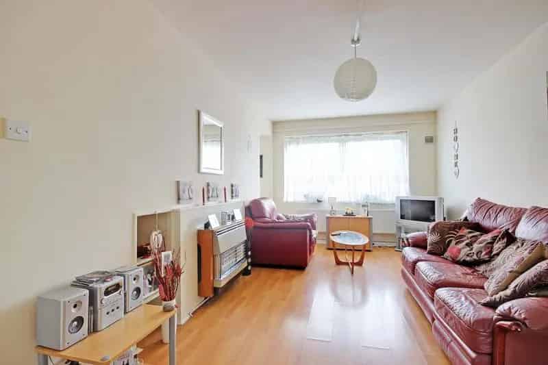 1 Bedroom Apartment House to Rent