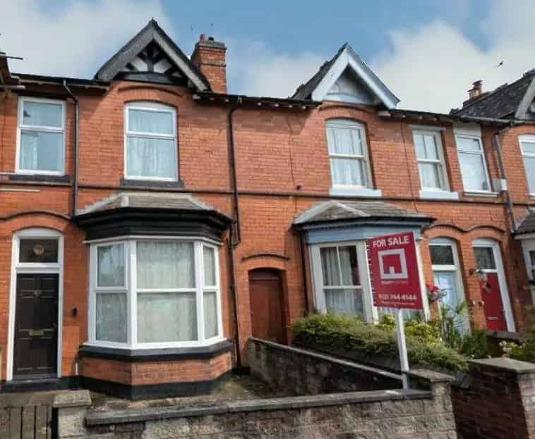 3 Bedroom Terraced House For Sale