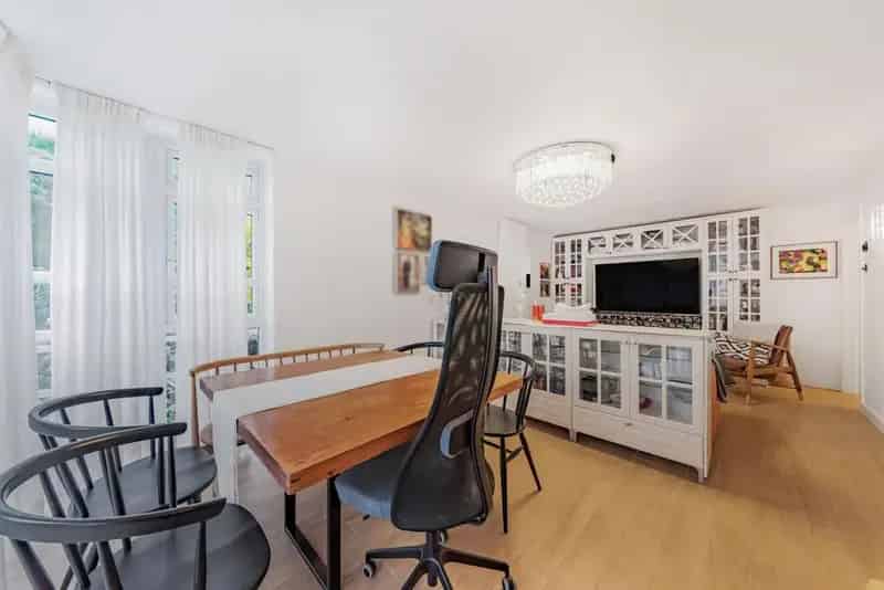 Two Bedroom Apartment near Canada Water Jubilee Line