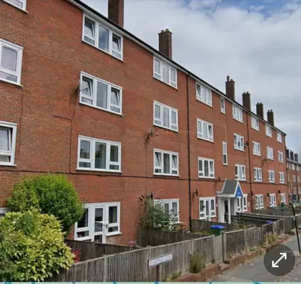 Two Bedroom Ground Floor Maisonette in Lewes East Sussex
