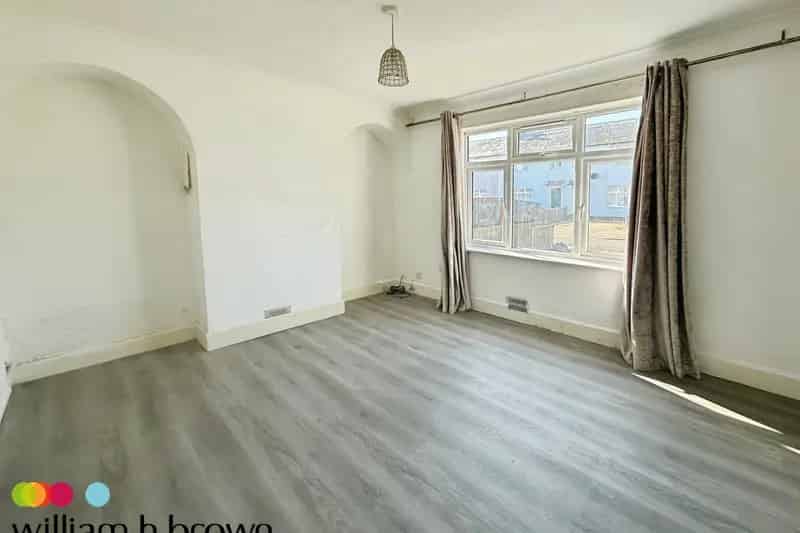 3 Bedroom House Fairhead Road North Zero Deposit Available
