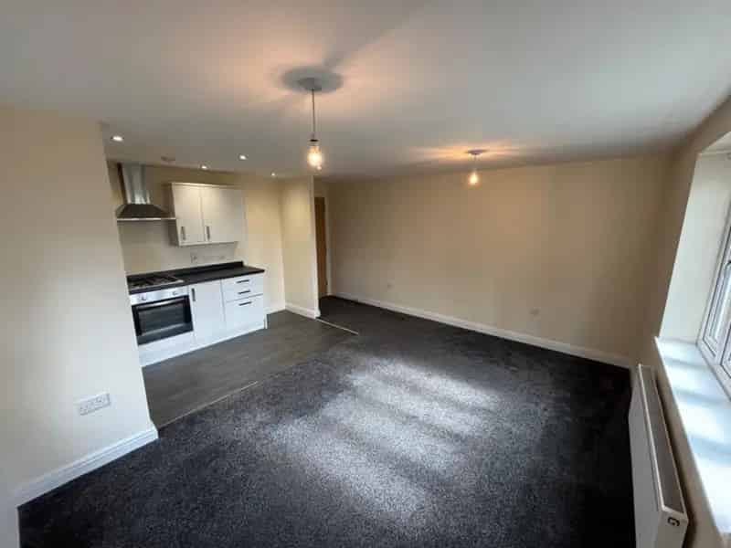 1 Bedroom Flat to Let in Webheath