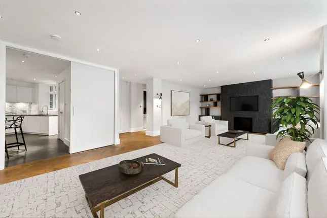 Flat for sale in Kensington Church Street, London W8