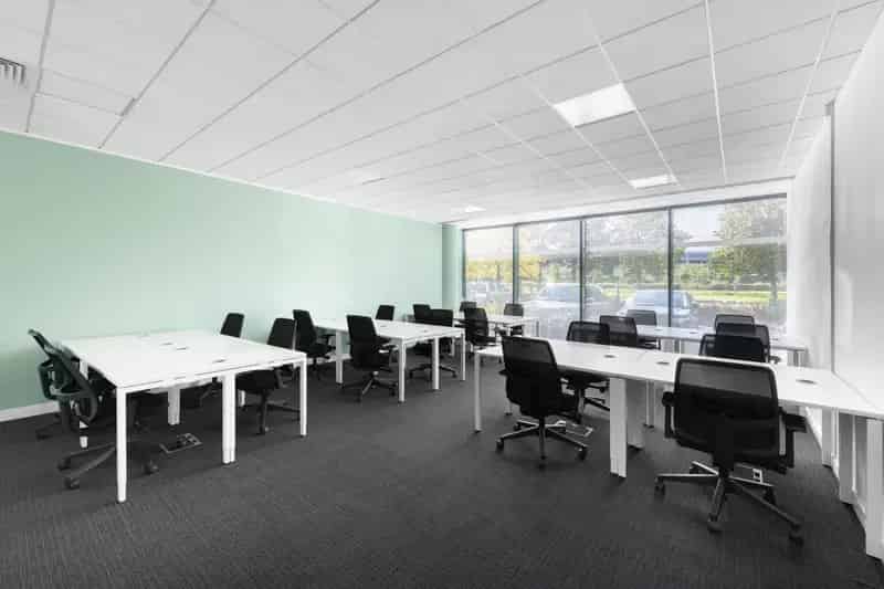 Private Open-Plan Office Space for 95 Workstations